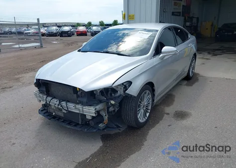 2013 Ford Fusion Se z USA, uszkodzony, nr VIN 3FA6P0H98DR267388